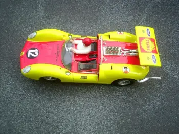 Lotus 40 Ford Gelb