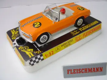 Fleischmann Mercedes 250SL orange